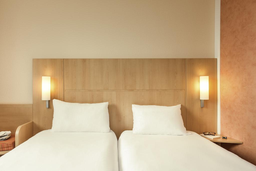 Tweepersoonskamer met 2 Aparte Bedden